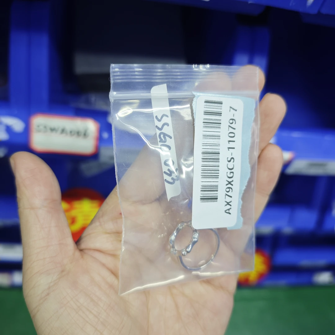 925银合成锆石戒指 轻奢简约时尚百搭闭口戒指 AX79XGCS-11079-7