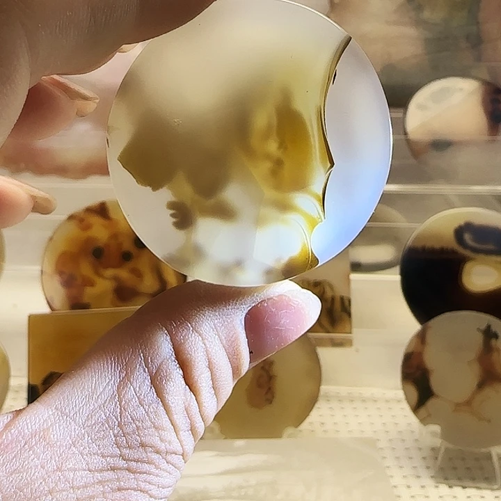 玛瑙/玉髓未镶嵌珠宝奇石