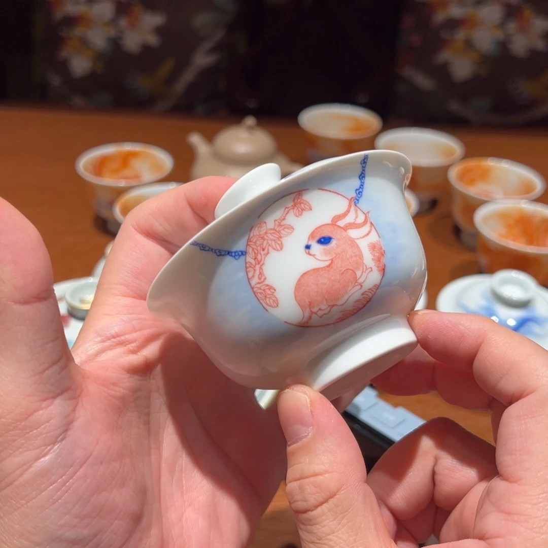 1****7青花釉里红兔子盖碗 （微瑕）