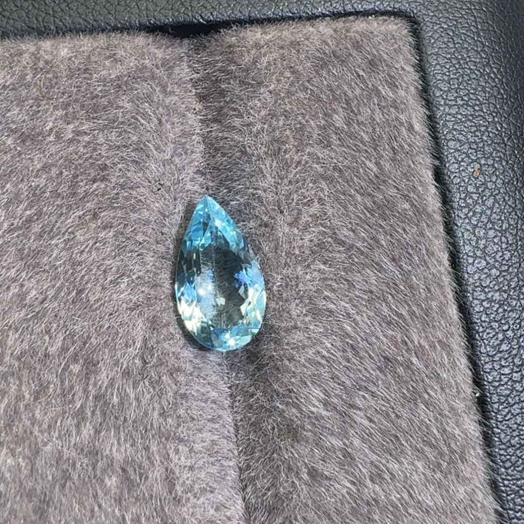 海蓝宝石裸石1.95克拉一粒
