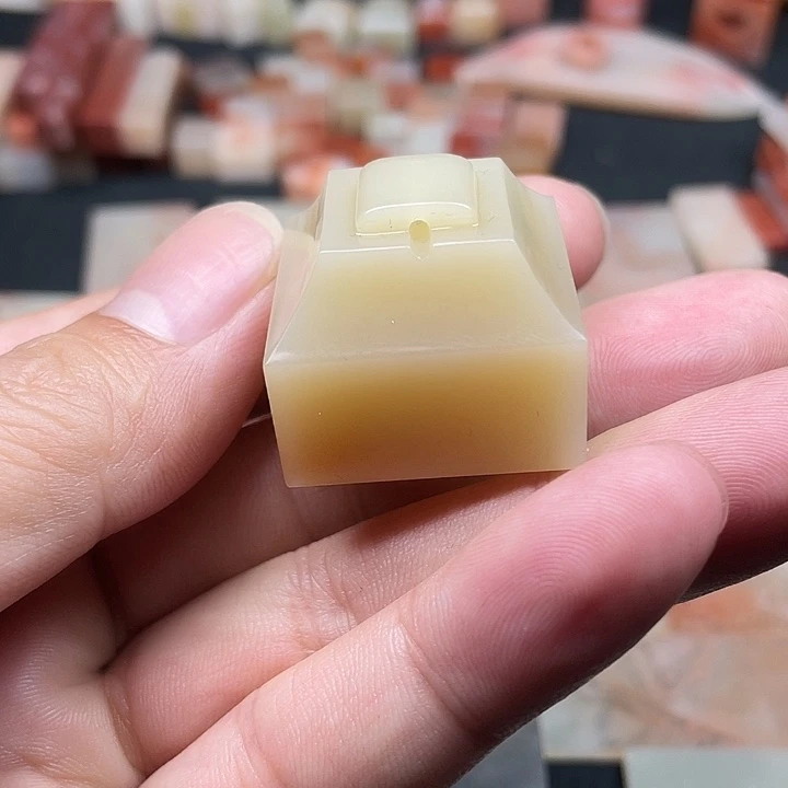 老挝石璐*老挝石覆斗