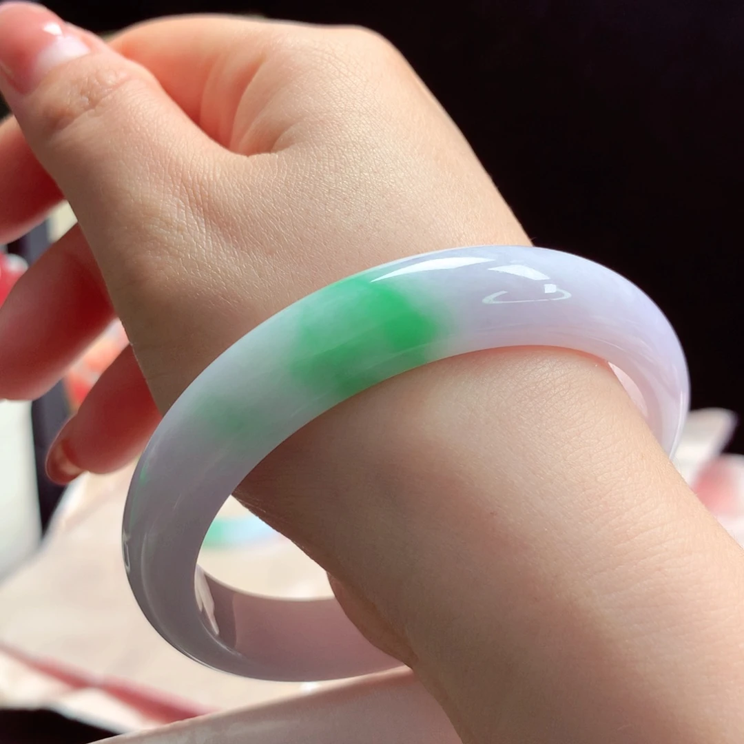 翡翠手镯未镶嵌阳绿春彩57