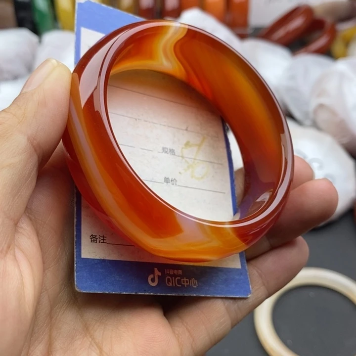 石英质玉未镶嵌手镯