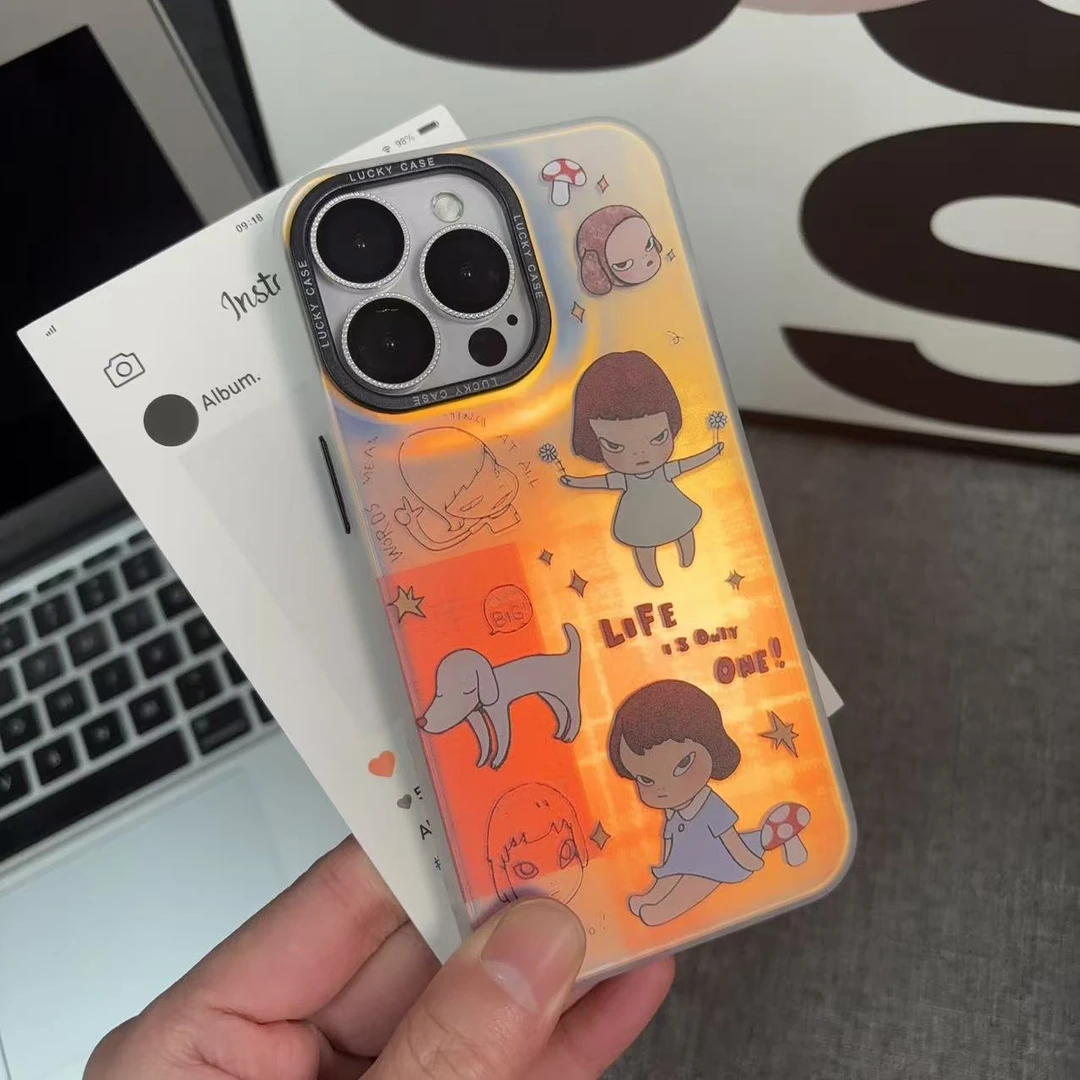 拼接格纹奈良美智适用于苹果16手机壳15/14个性彩银镭射壳防摔壳