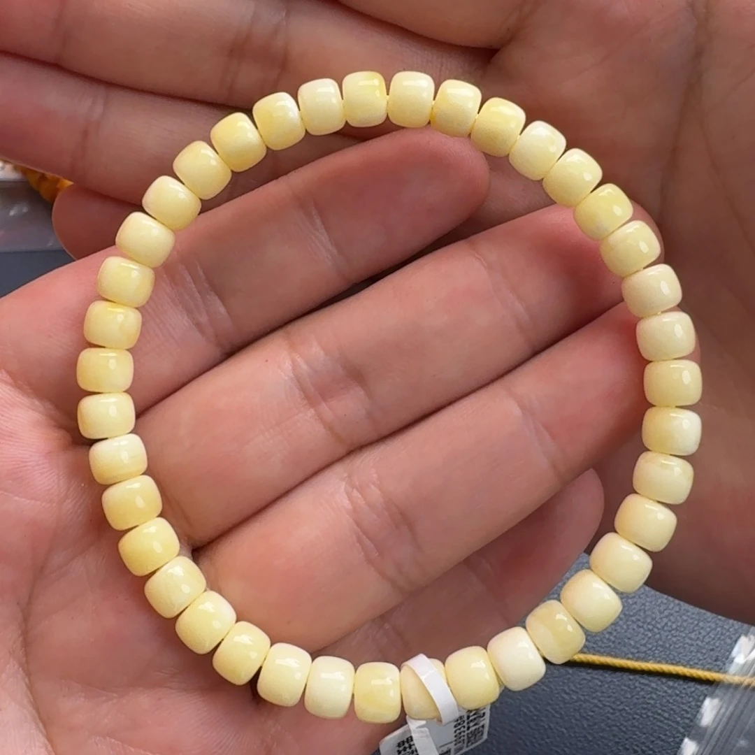 琥珀未镶嵌珠宝奇石30