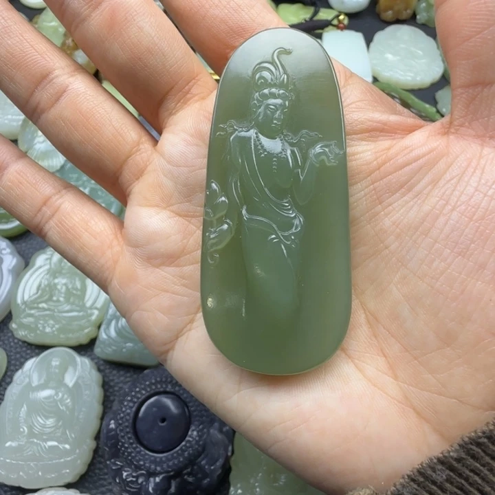 和田玉未镶嵌珠宝奇石