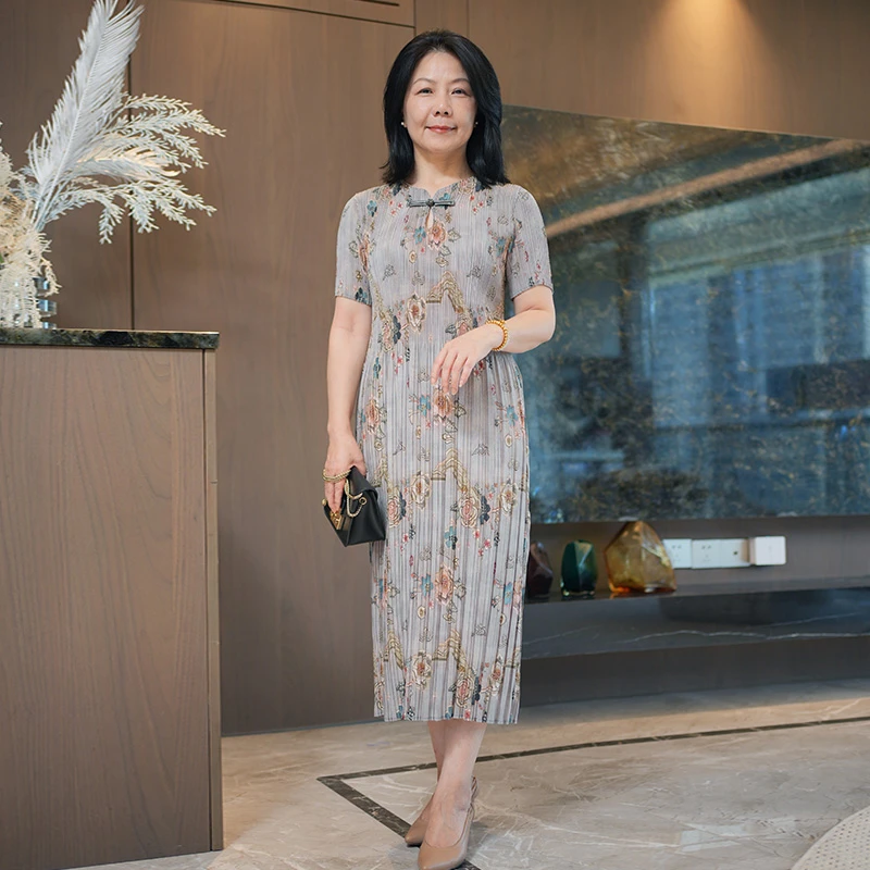 高弹力褶皱工艺三宅风格新中式妈妈连衣裙胖瘦都能穿夏季裙子2011
