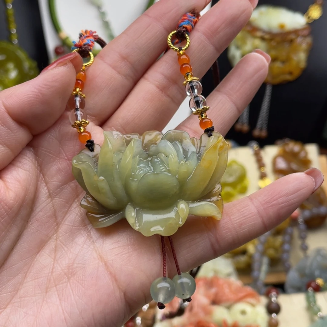 未镶嵌蛇纹石玉颈饰