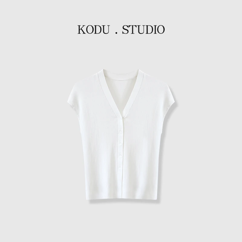【刻度KODU】MT-4416夏季V领单排扣纯色知性百搭针织短袖