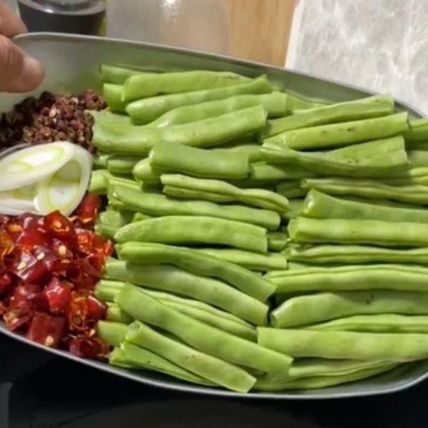 干煸四季豆（带干辣椒花椒）