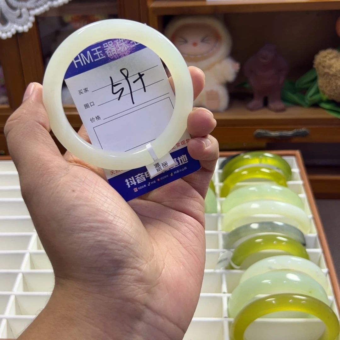 蛇纹石玉未镶嵌手镯607