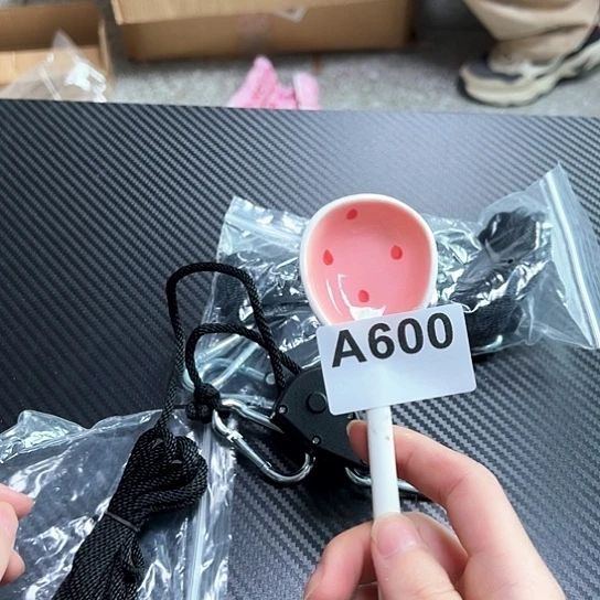 摆件发5包………………………………………………………………