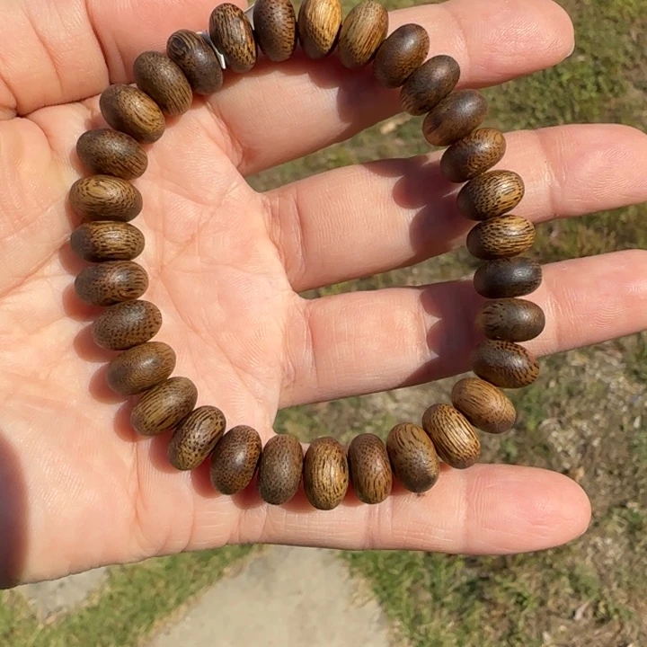 沉香手串乌身多样性发货一条卡10-7克