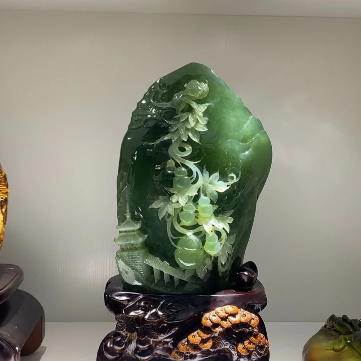 蛇纹石玉（覆膜）未镶嵌珠宝奇石