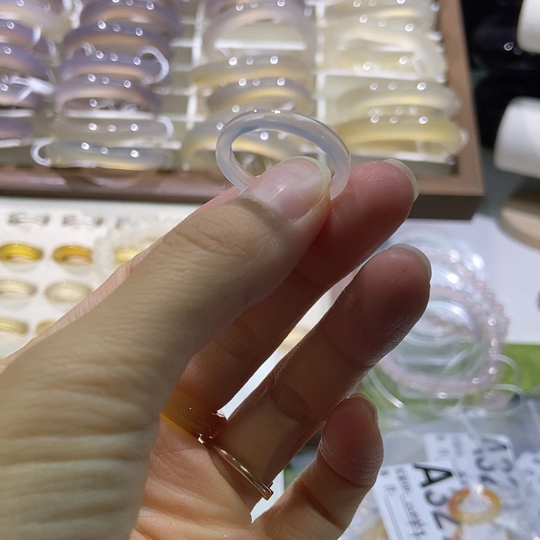 罐***罐玛瑙/玉髓合金手镯