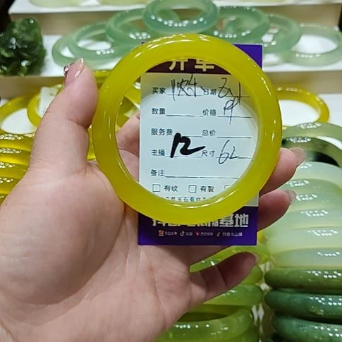 快***暖岫玉未镶嵌手镯岫玉未镶嵌手镯岫