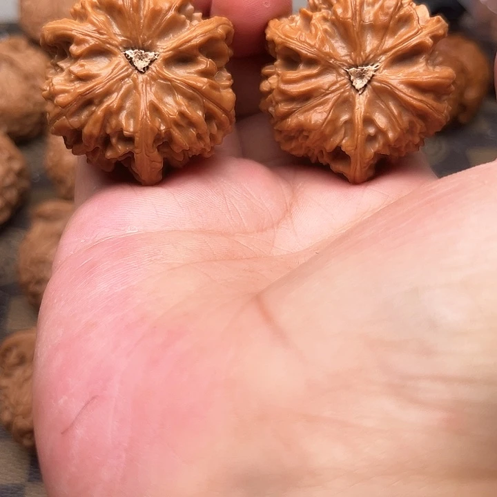 锦***佑文玩核桃吊坠你们都在