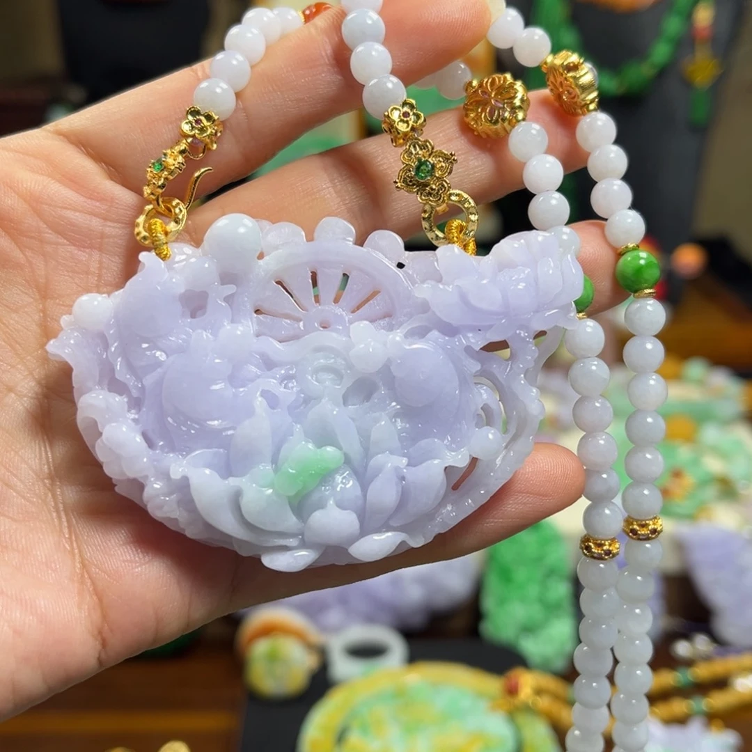 钱***7翡翠未镶嵌颈饰天然翡翠