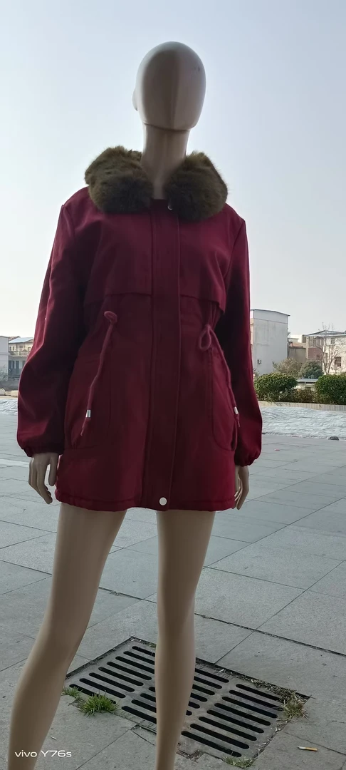 女士中长款加绒加厚翻领束腰棉服