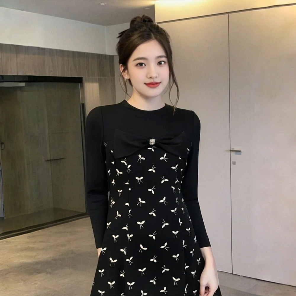 D1317 新款2025法式气质轻熟风收腰显瘦高级感宽松拼接连衣裙女裙