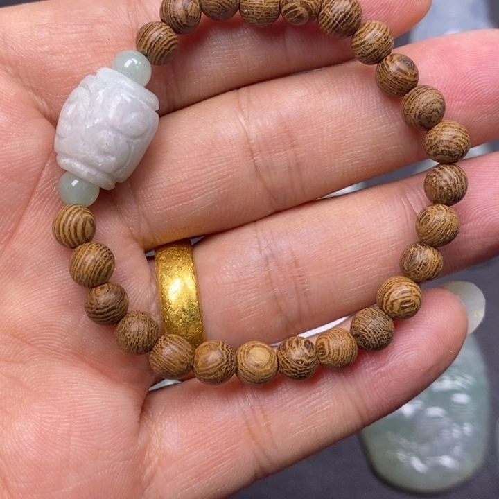 翡翠未镶嵌颈饰漏漏漏漏漏