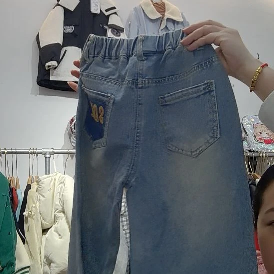 女童直筒牛仔裤穿130身高