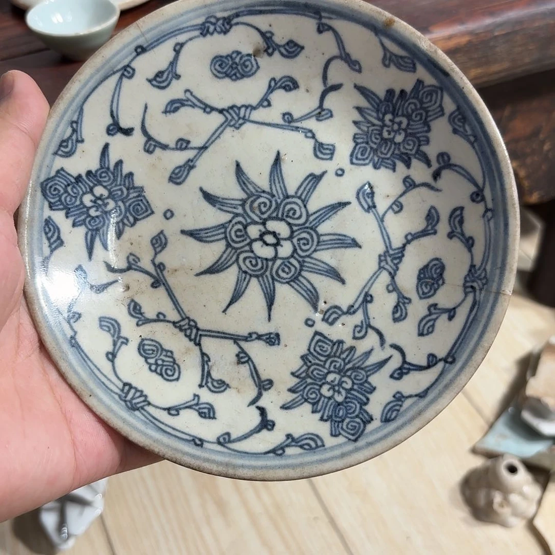 瓷片青花盘子，有冲线，顺丰包邮