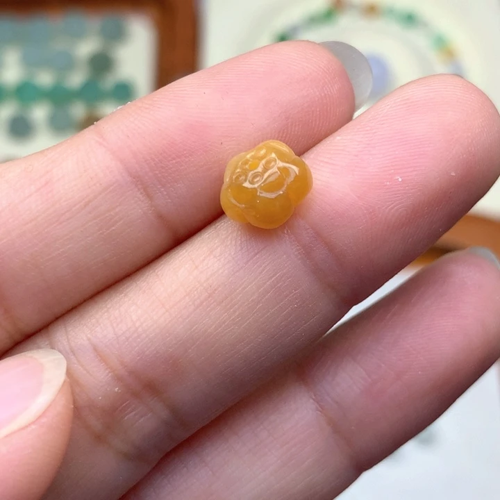 颈饰未镶嵌翡翠莲花珠