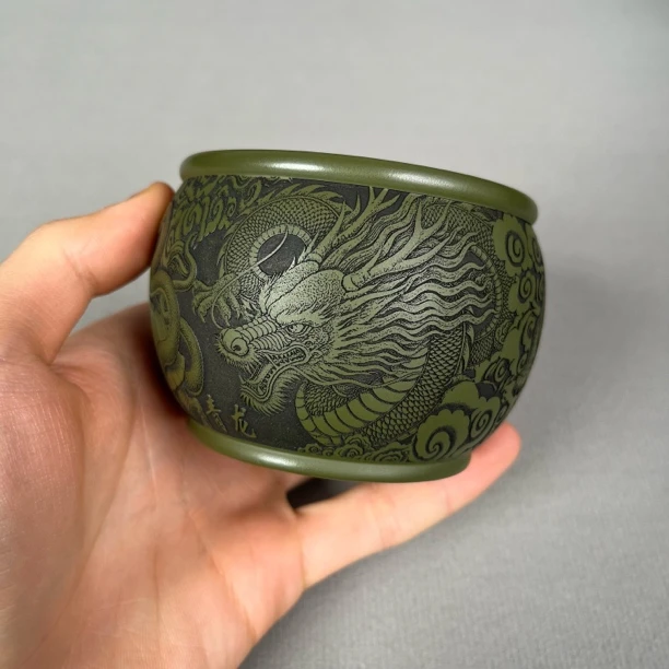 宜兴原矿紫砂杯纯手工刻绘四大神兽青龙白虎朱雀玄武绿泥主人杯