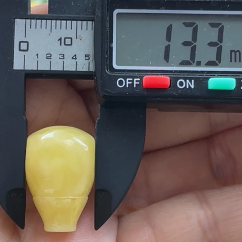 【闪购商品】未镶嵌蜜蜡裸石3杂