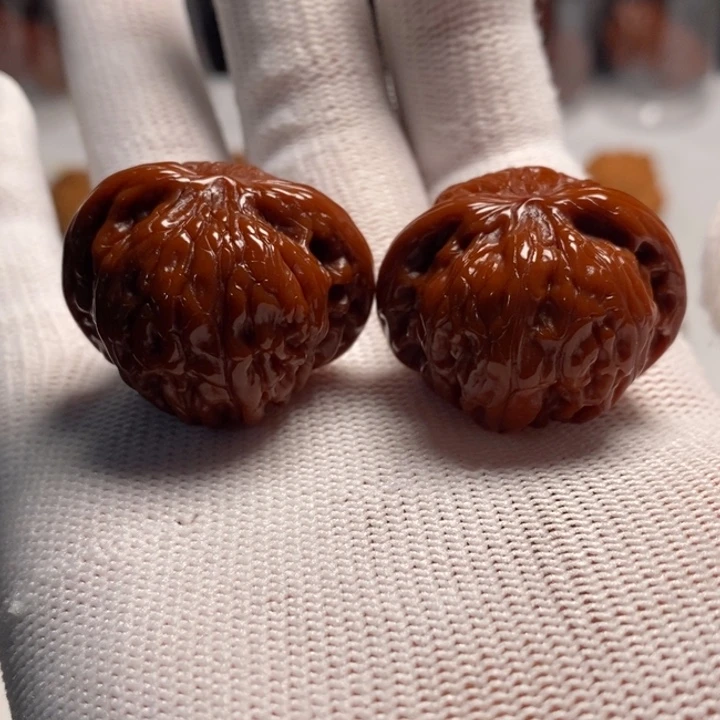 文玩核桃吊坠C****T