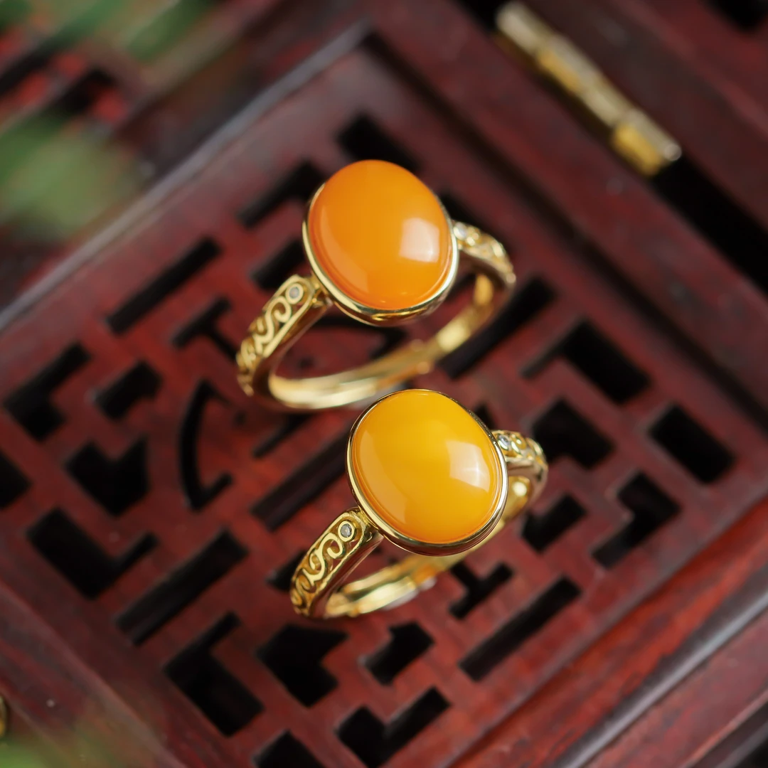 S925银镶嵌琥珀蜜蜡蛋面男女款戒指（多样性发货 发其一）