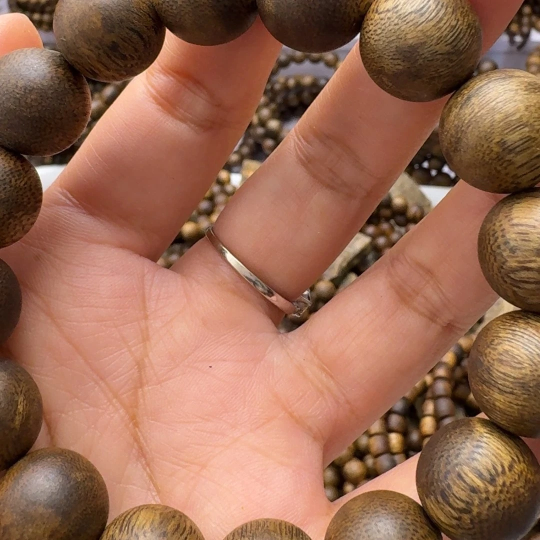 湯***汤沉香碎屑沉香沉香乌身老料1.4 14克