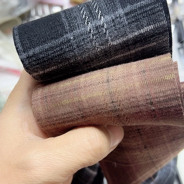 12的黑色咖色毛呢格子各5码