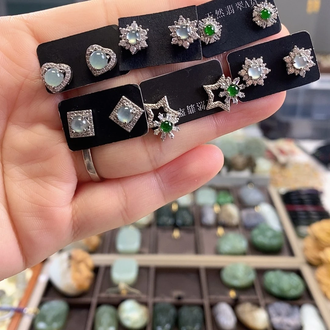 翡翠戒指未镶嵌耳钉