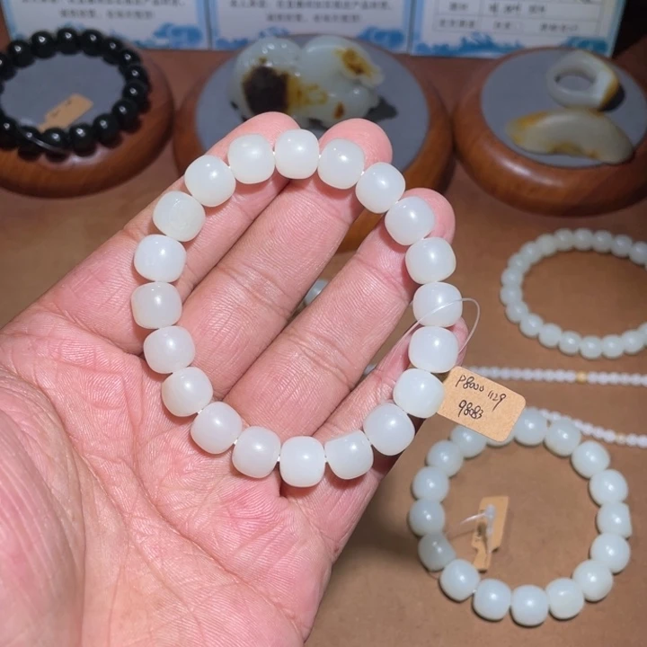 和田玉未镶嵌手串