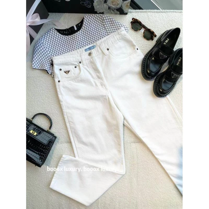 95新 Prada/普拉达  AA3567 棉 三角标白色牛仔裤 26码 吊牌