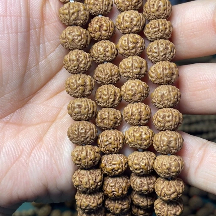 金刚菩提吊坠老树凹底梅花长串保手持