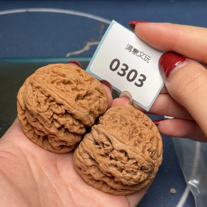 文玩核桃把件粗筋47