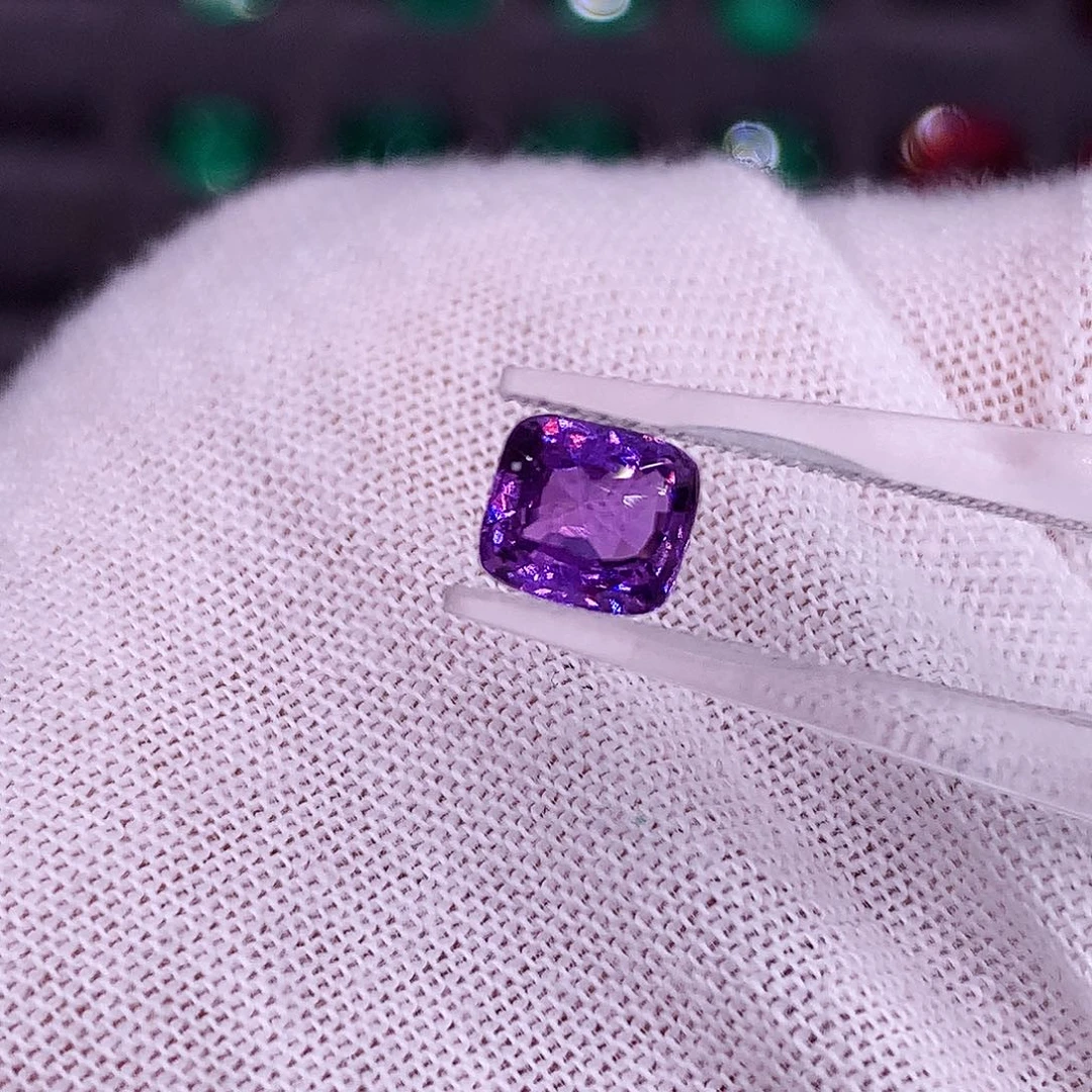 彩色蓝宝石裸石99889988656