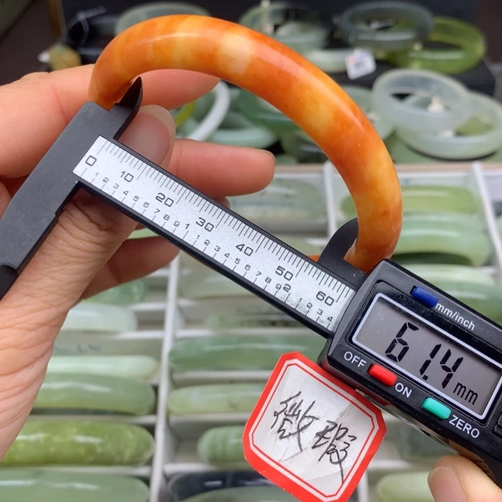 蛇纹石玉未镶嵌手镯519