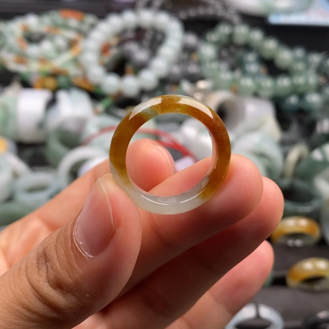 翡翠未镶嵌戒指翡翠12