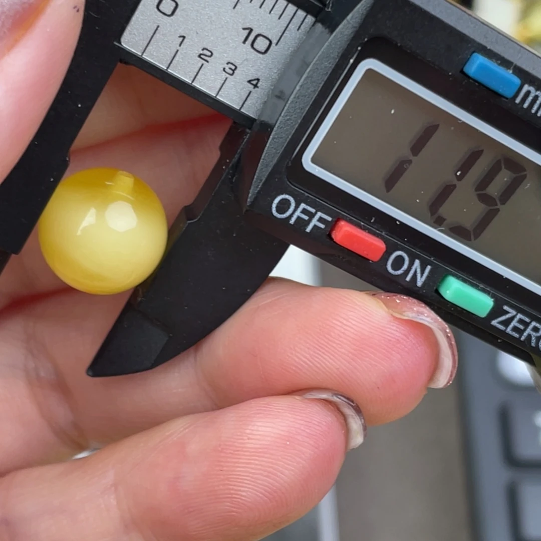 未镶嵌蜜蜡裸石948