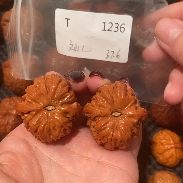 吊坠文玩核桃文山37肚39