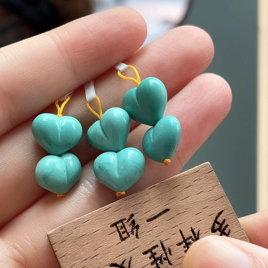 未镶嵌绿松石颈饰