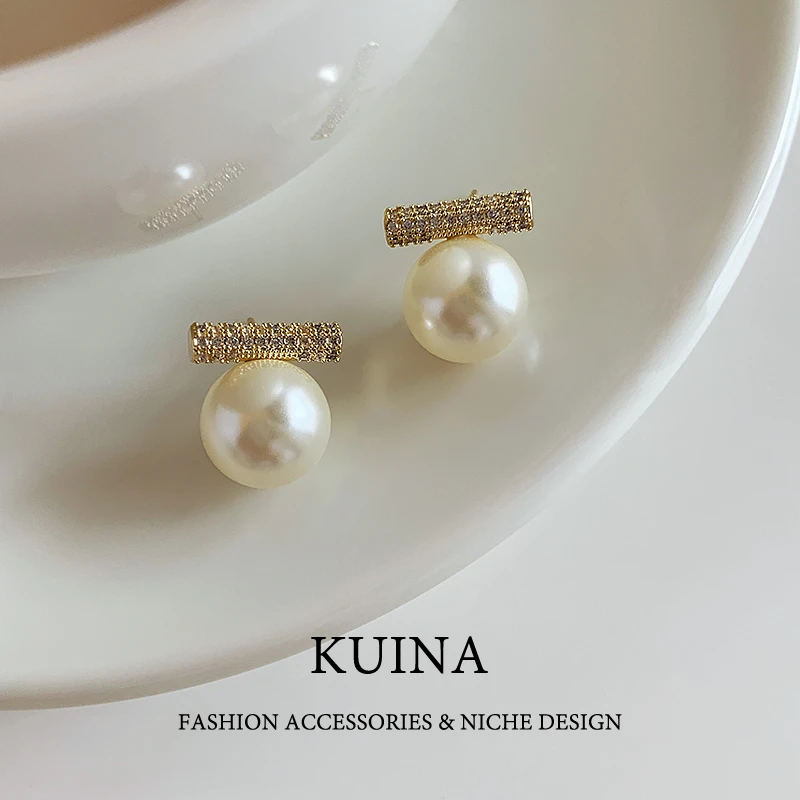 铜合金耳饰 珍珠爆闪轻奢高级感耳钉女士新款银针气质耳环74132