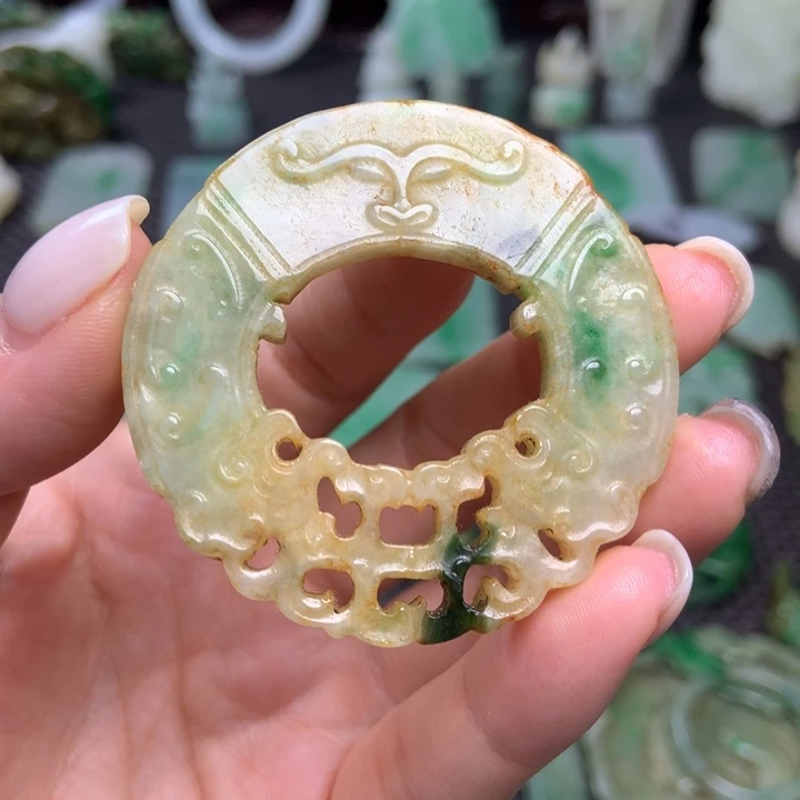 翡翠挂件未镶嵌清