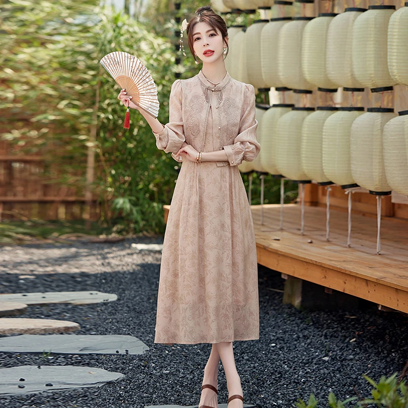 芷墨早季新款复古新中式重工刺绣套装显高通勤百搭上衣裙子两件套