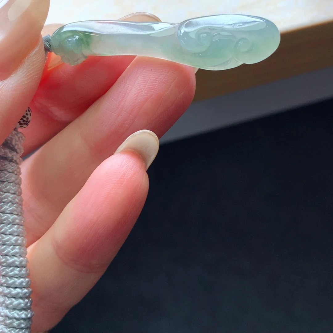 翡翠未镶嵌颈饰吊坠