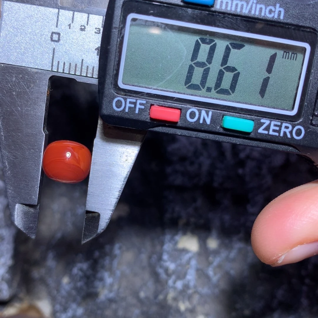 南红玛瑙未镶嵌牛血火焰纹老型8.6×7.5